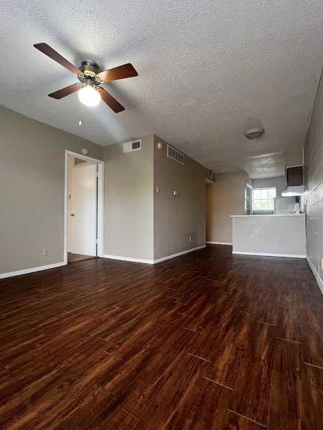 311 E 31st St unit 205, Austin, TX 78705 - photo 2