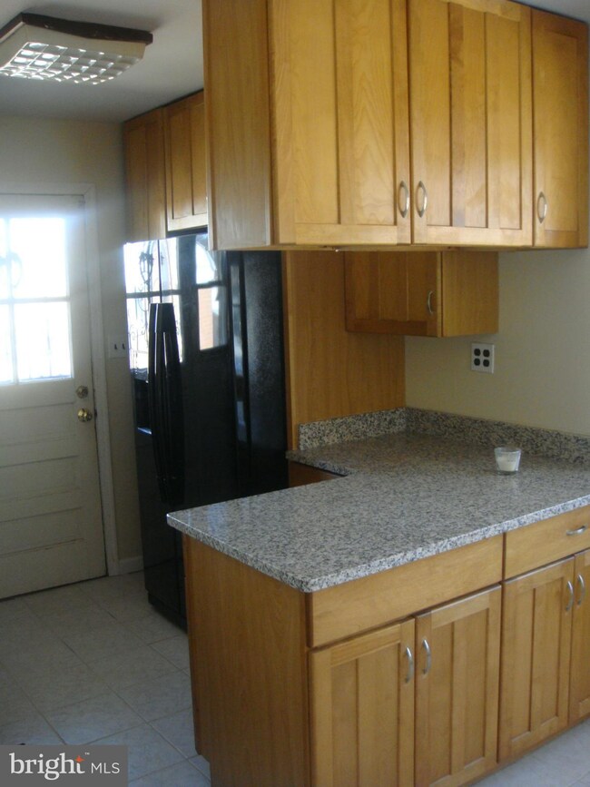 7906 Lockney Ave, Takoma Park, MD 20912 - photo 5