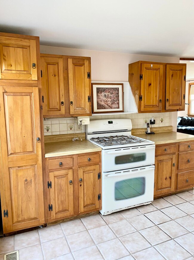 39 Lattimer Kitchen 4