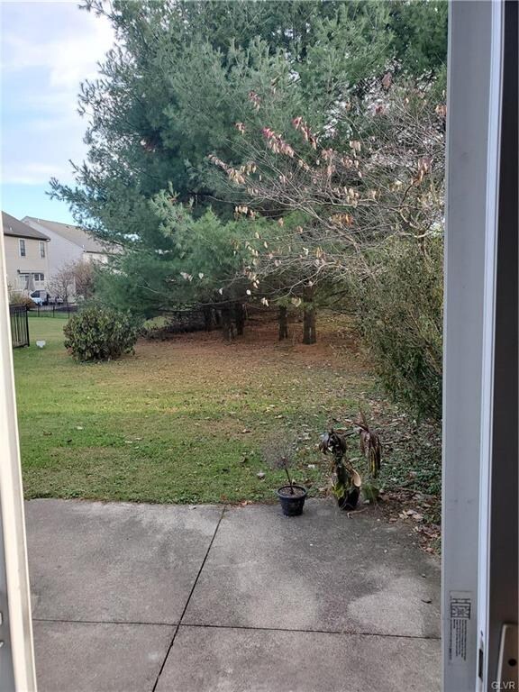 1810 Pinewind Dr, Alburtis, PA 18011 - photo 3