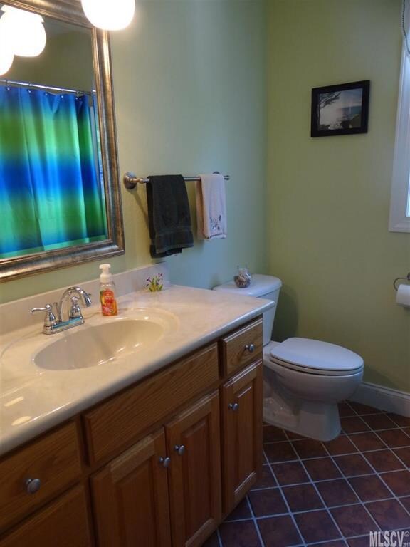 125 White Hall Ln, Hudson, NC 28638 - photo 6