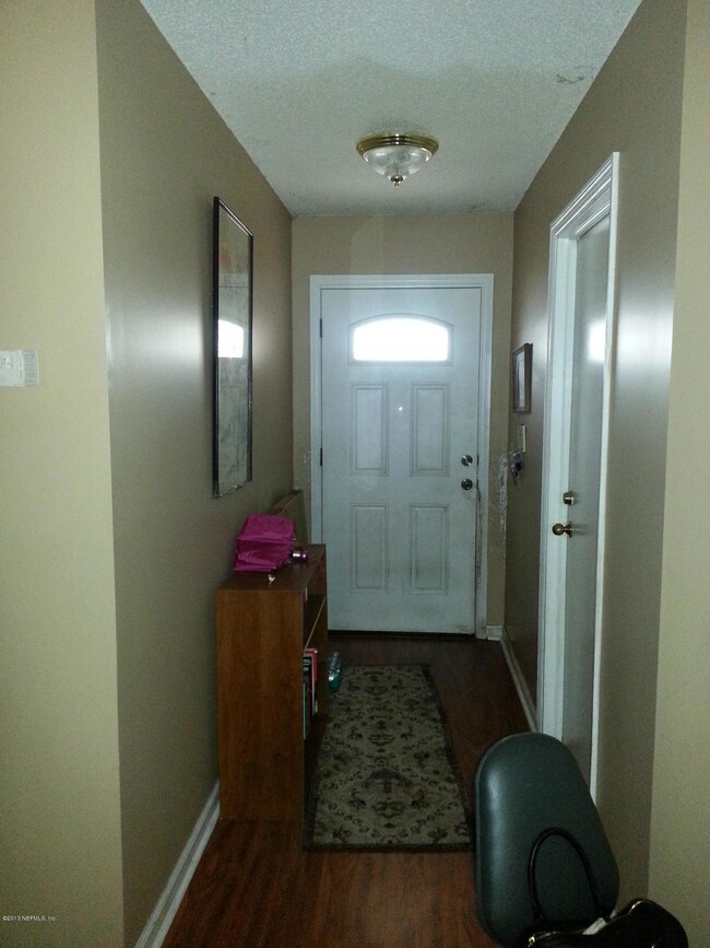 2505 Hidden Village Dr, Jacksonville, FL 32216 - photo 3