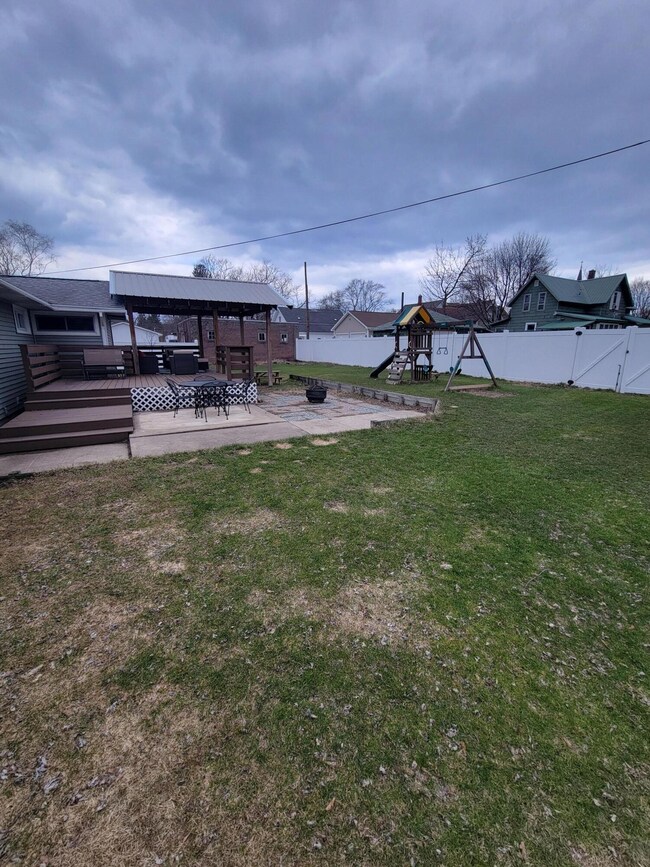 340 7th St, Manistee, MI 49660 - photo 6