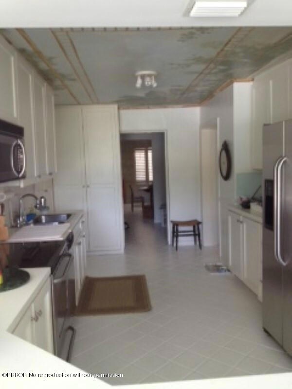 7 Kitchen