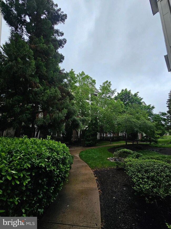 Bryson At Woodland Park unit 103, Herndon, VA 20171 - photo 3