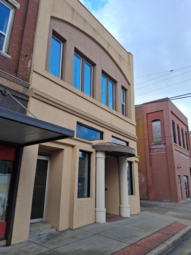 112 N Madison Ave, Aurora, MO 65605 - photo 3