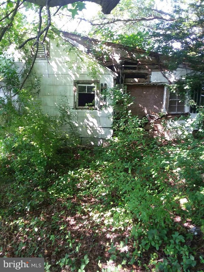 23001 Ridge Rd, Germantown, MD 20876 - photo 4