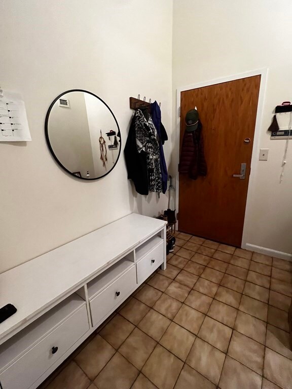 376 Commercial St unit 2F, Boston, MA 02109 - photo 2