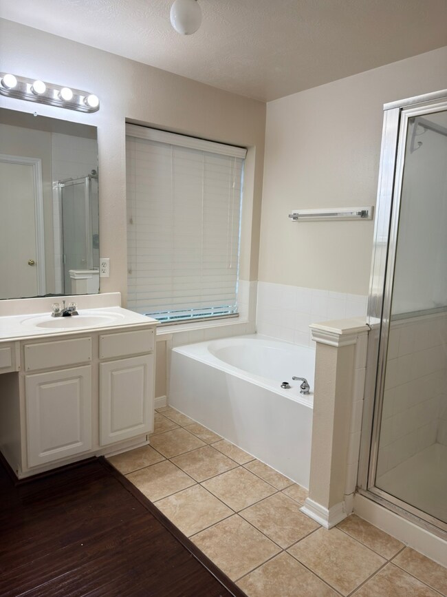 16147 April Ridge Dr, Houston, TX 77083 - photo 7