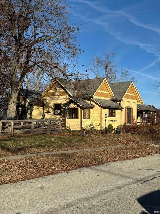 408 E 7th St, North Manchester, IN 46962 - photo 3