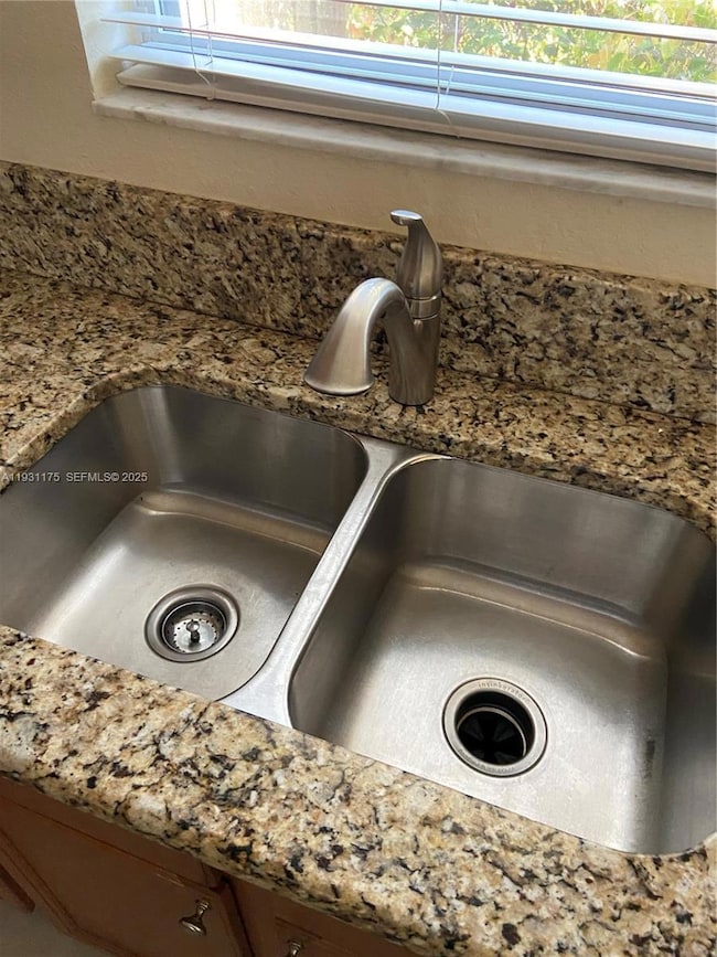 12446 Emerald Creek Ct unit 12446, Davie, FL 33325 - photo 7