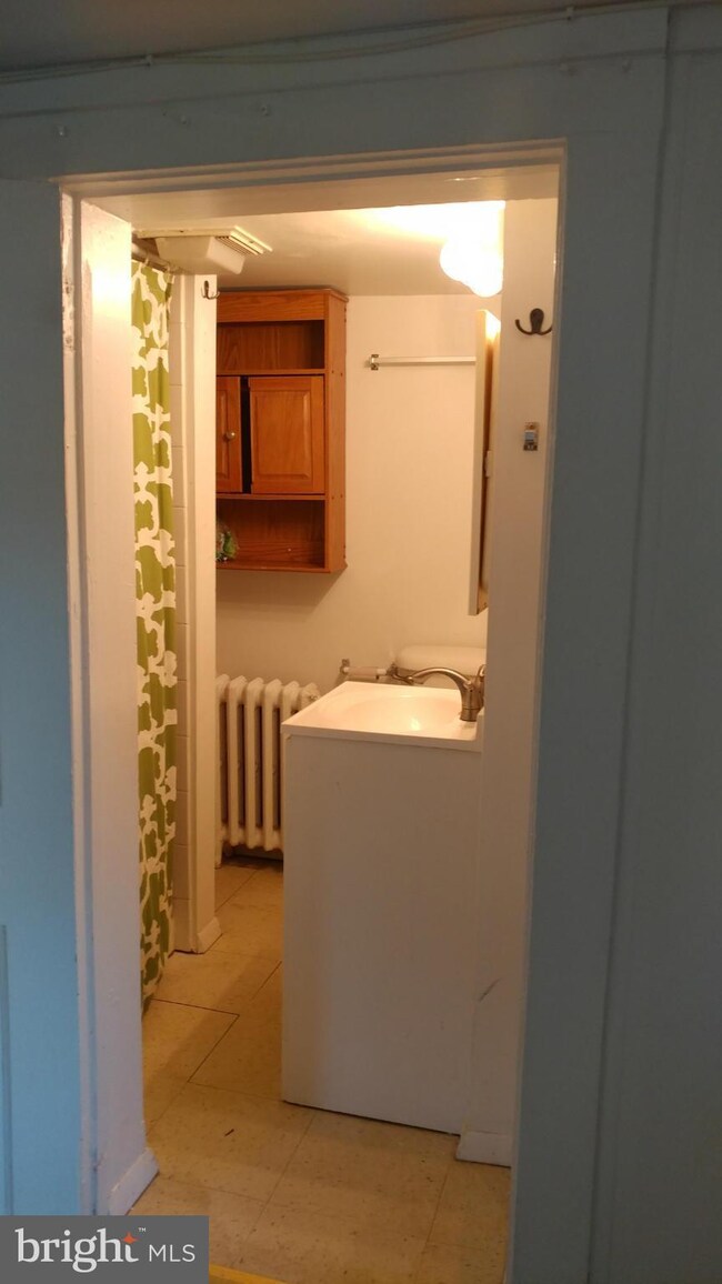 814 Boucher Ave, Annapolis, MD 21403 - photo 2