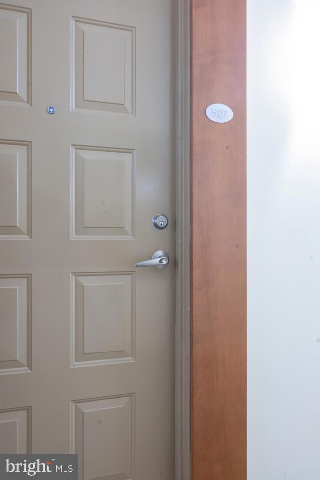 The Westlee unit 507, Arlington, VA 22213 - photo 3
