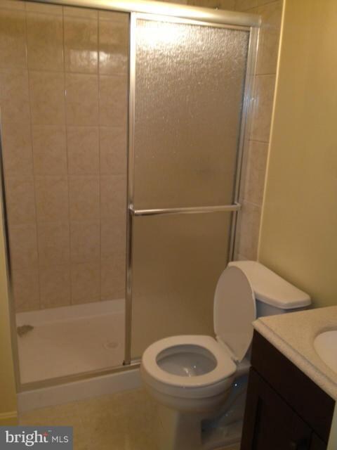 8136 Sleepy View Ln, Springfield, VA 22153 - photo 5