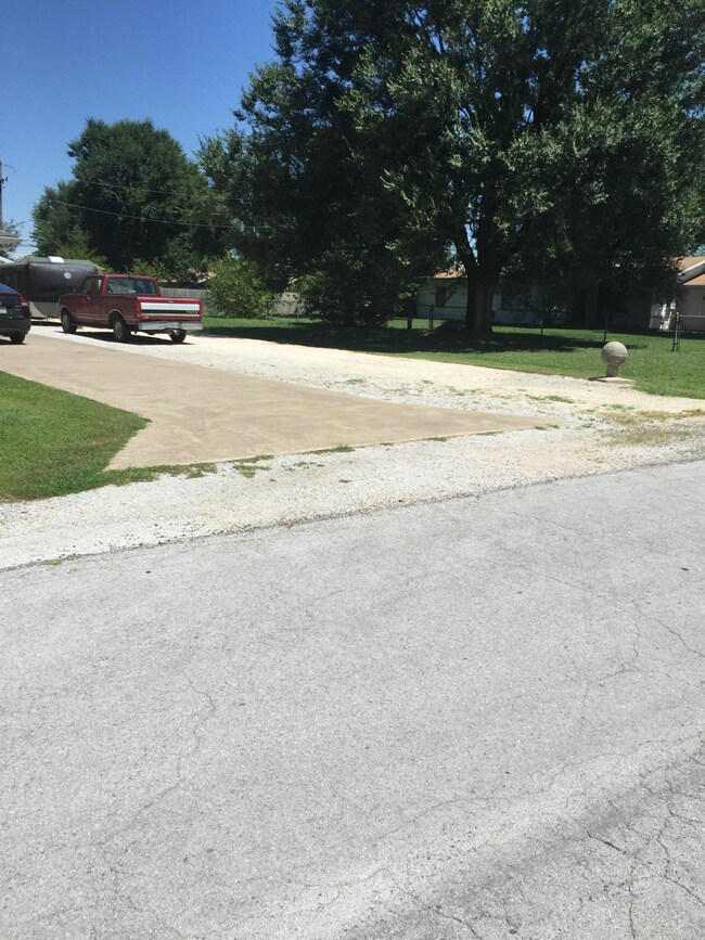 105 oak nixa5