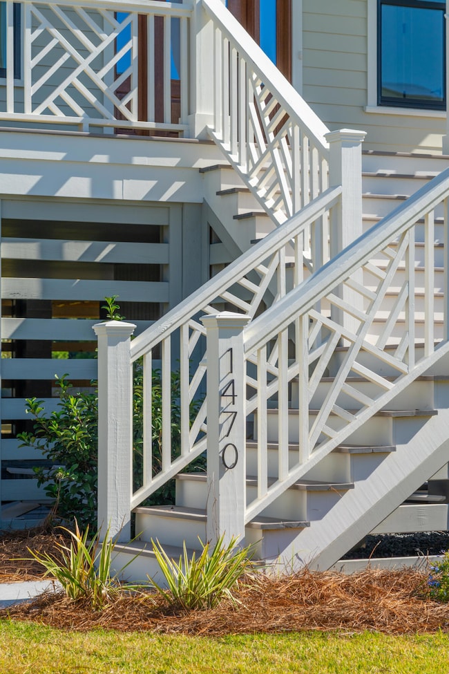 1470 Tomato Farm Cir, Mount Pleasant, SC 29464 - photo 2