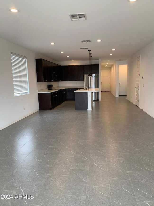 345 E Caribbean Dr, Casa Grande, AZ 85122 - photo 4