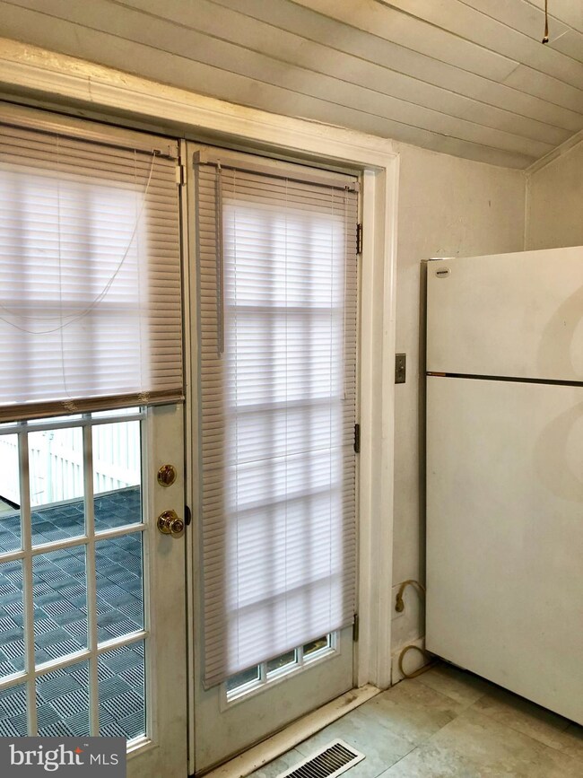 1720 Patapsco St, Baltimore, MD 21230 - photo 5