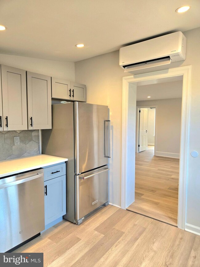 119 Chestnut St unit 2, Spring City, PA 19475 - photo 4