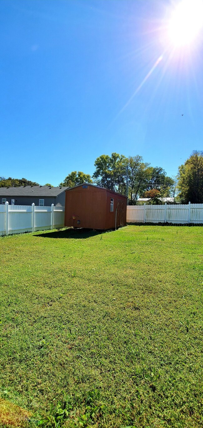 102 Sunrise Ct, Shelbyville, TN 37160 - photo 3