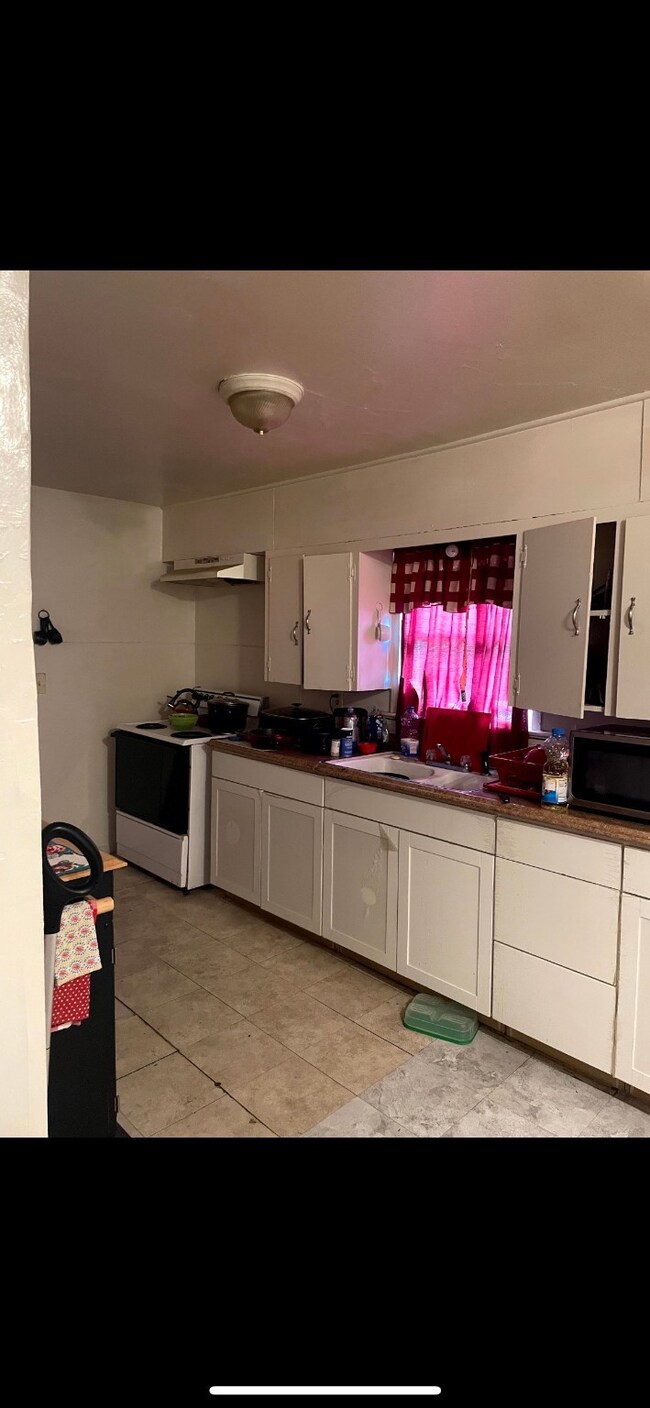 8436 Lanewood Dr, Houston, TX 77016 - photo 3