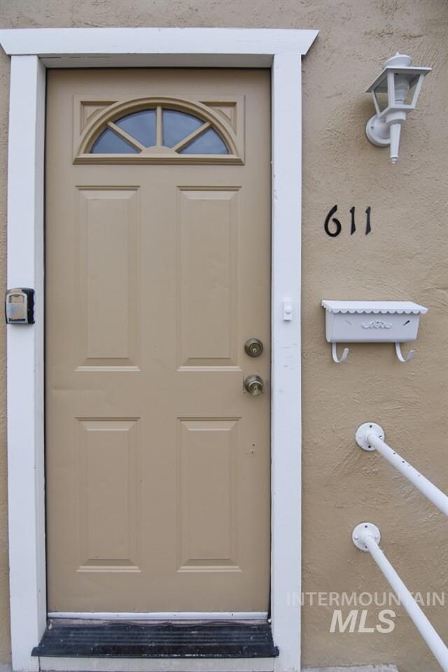 611 S Diamond St, Nampa, ID 83686 - photo 3