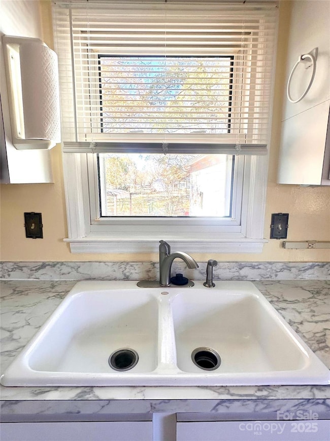 2708 Johnny Reb Ln, Charlotte, NC 28273 - photo 6