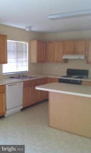 16 Kellys Ct, Windsor Mill, MD 21244 - photo 2