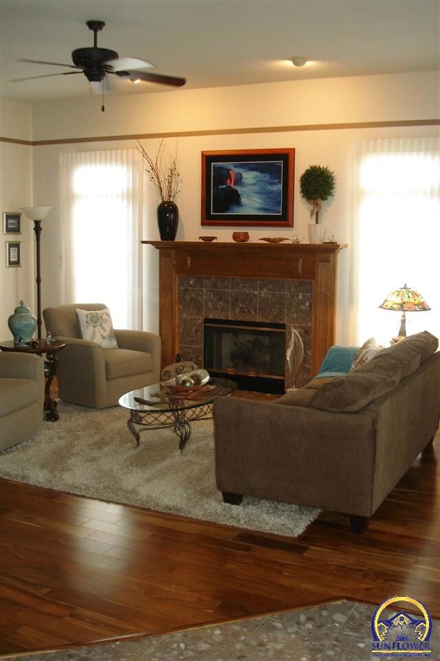 3924 SW Stonybrook Dr, Topeka, KS 66610 - photo 7