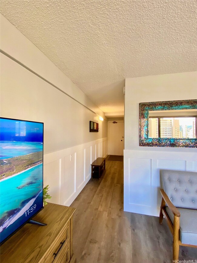 Discovery Bay Center unit 1916, Honolulu, HI 96815 - photo 6