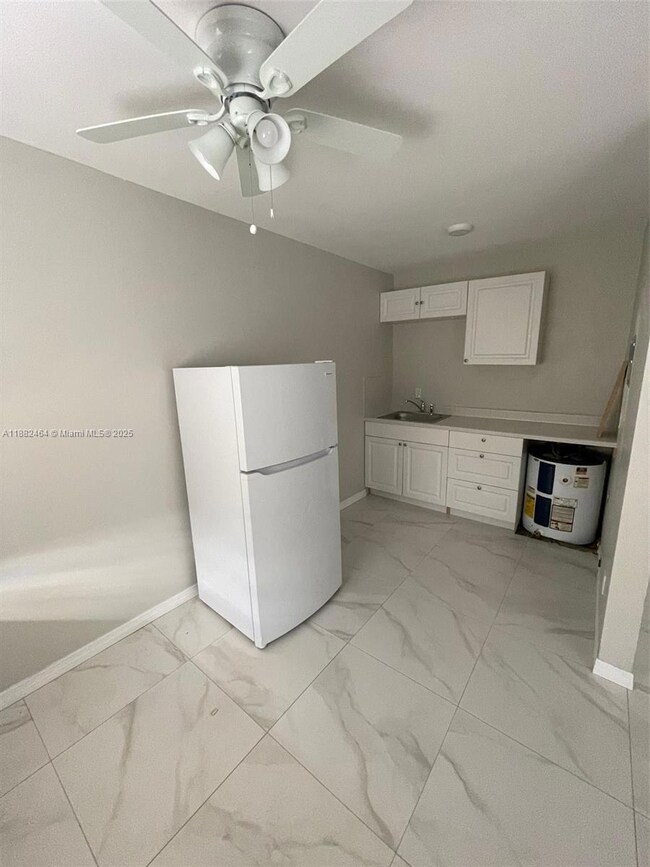 1102 S K St unit 10, Lake Worth Beach, FL 33460 - photo 2