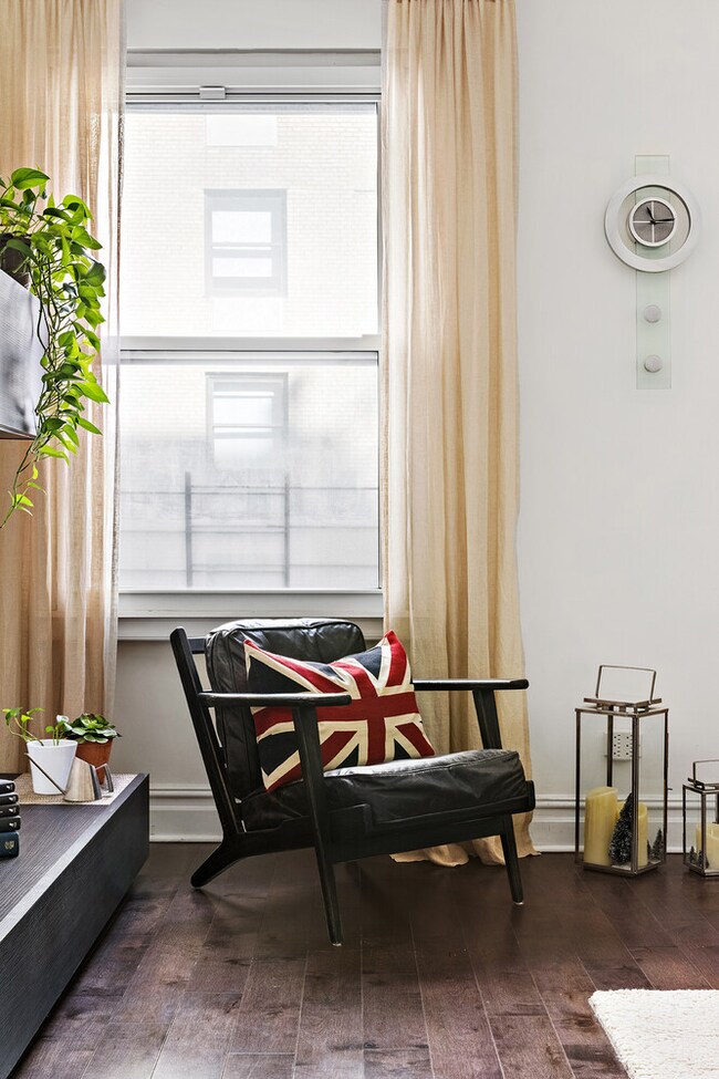 152 W 58th St unit 8A, New York, NY 10019 - photo 6