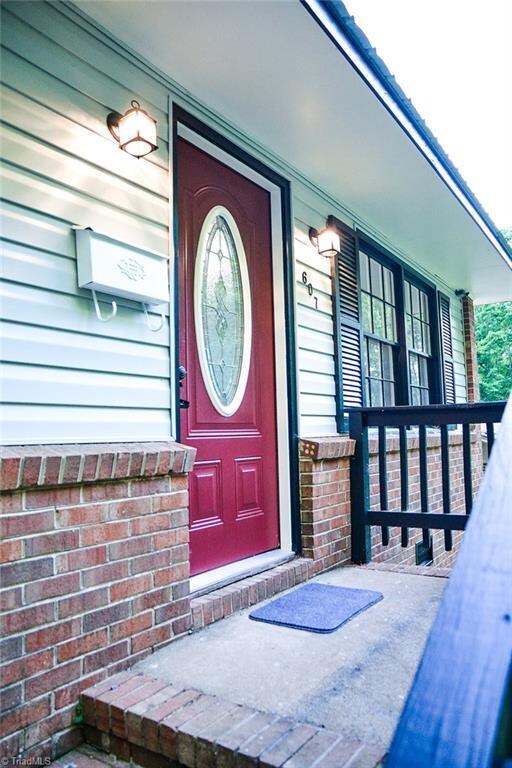 607 N Fir Ave, Siler City, NC 27344 - photo 3