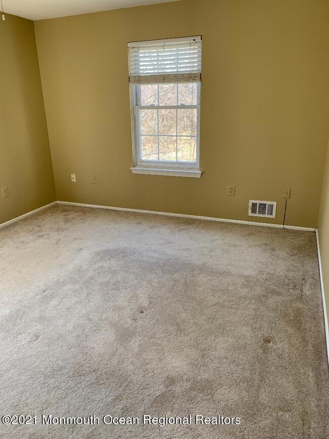 38 Players Cir, Tinton Falls, NJ 07724 - photo 5