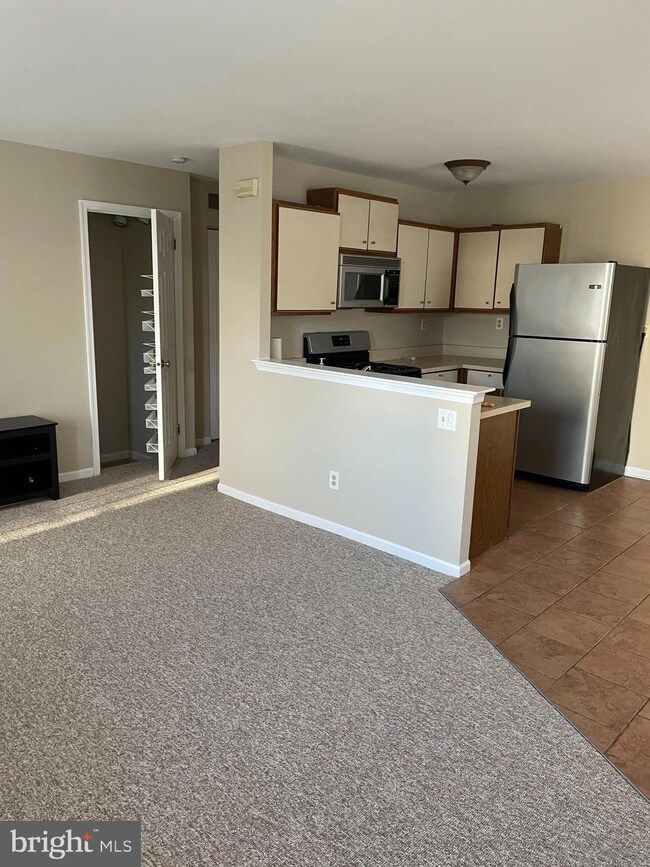 909 Northridge Dr unit 92-B, East Norriton, PA 19403 - photo 3