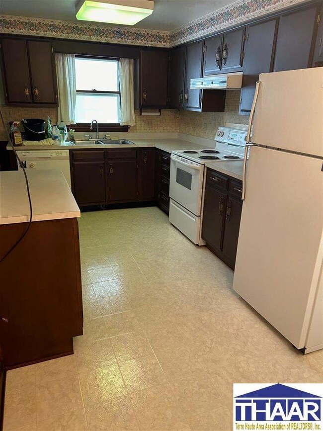 112 S 24th St, Terre Haute, IN 47803 - photo 5