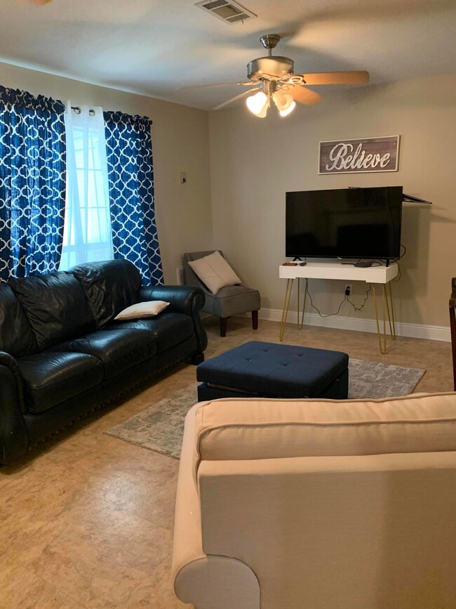 Living Area (3)