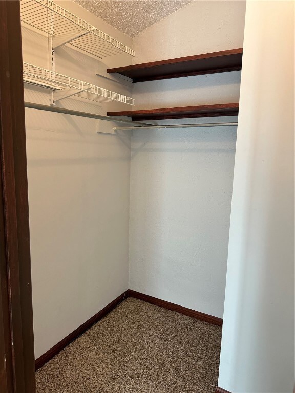 51 29th Avenue Dr SW unit 23, Cedar Rapids, IA 52404 - photo 2