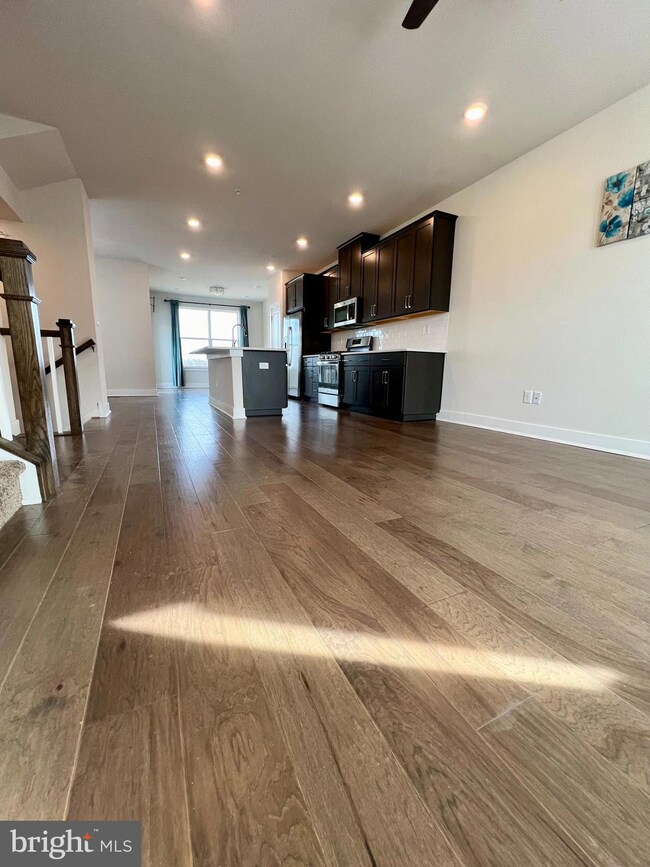 801 Pecan Rd, Spring City, PA 19475 - photo 6