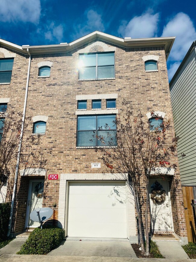 7650 Springhill St unit 401, Houston, TX 77021 - photo 2