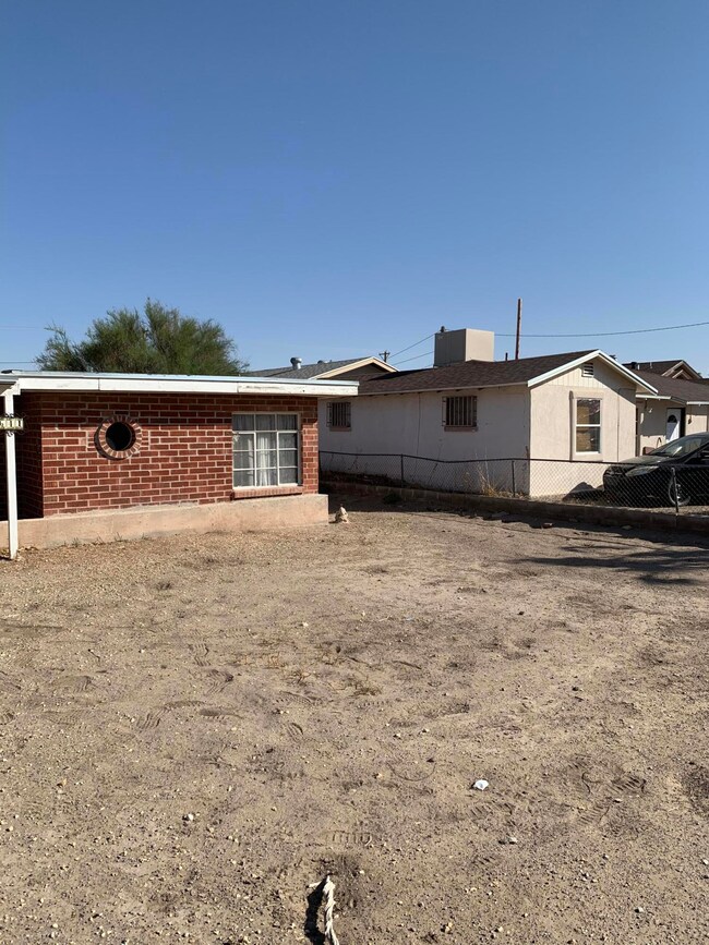 641 Lafayette Dr, El Paso, TX 79915 - photo 2