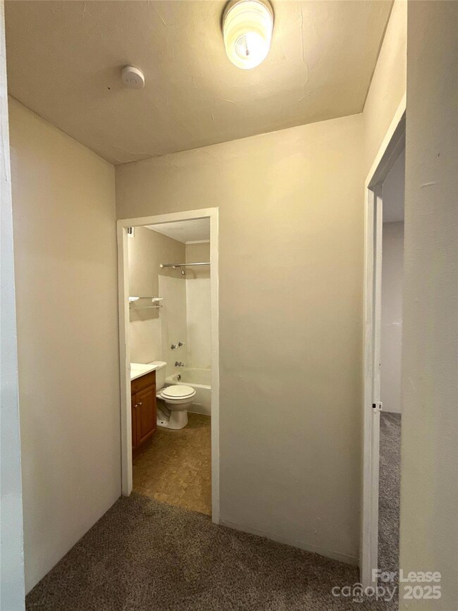 2126 E 7th St unit 107, Charlotte, NC 28204 - photo 5