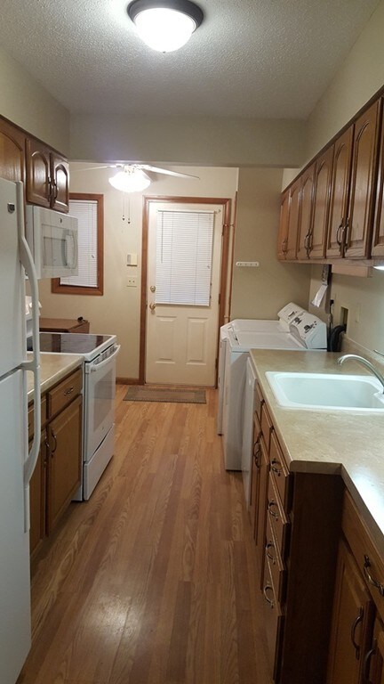 1147 James St, Chicopee, MA 01022 - photo 6