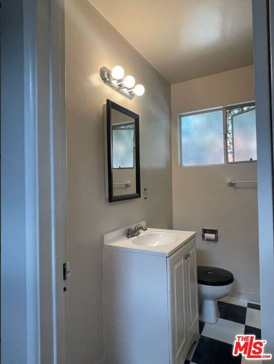 4448 Avocado St unit 4448 1/2, Los Angeles, CA 90027 - photo 6