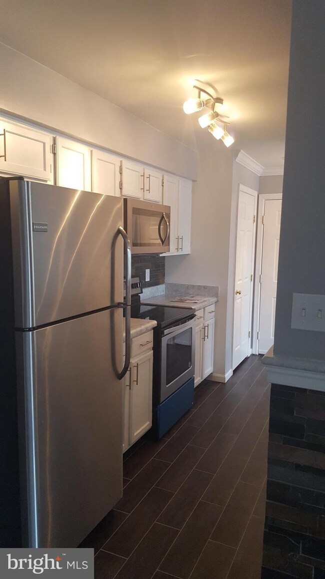 13103 Briarcliff Terrace unit 10-1005, Germantown, MD 20874 - photo 5