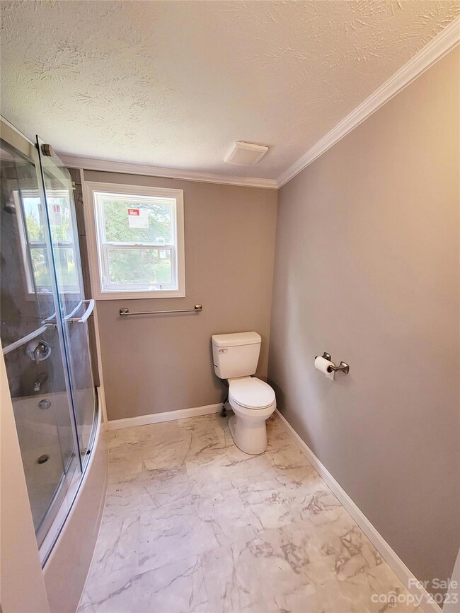 318 Charles St, Statesville, NC 28677 - photo 3