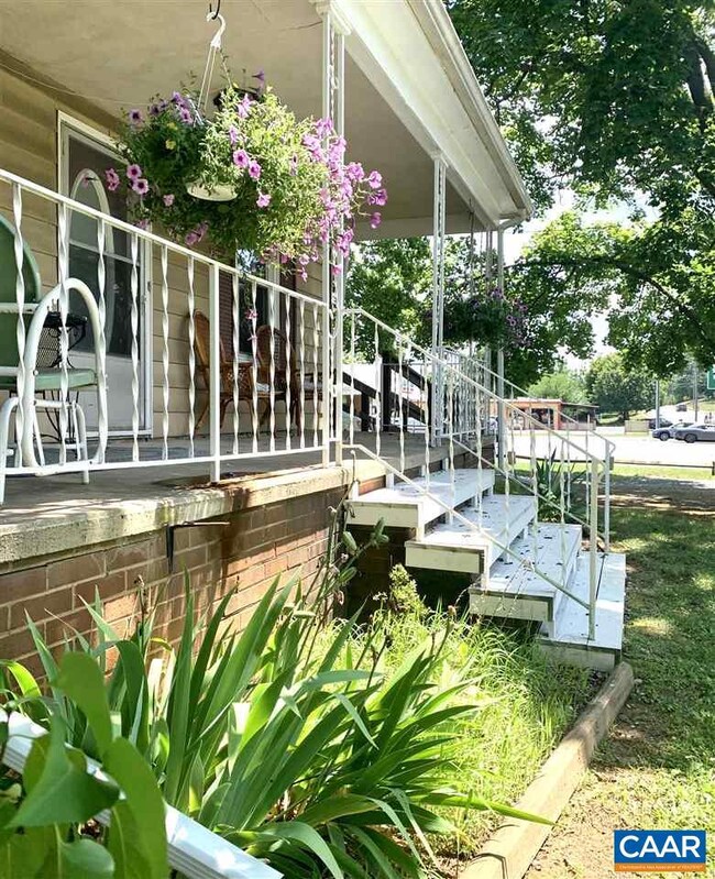 42 Draft Ave, Stuarts Draft, VA 24477 - photo 4