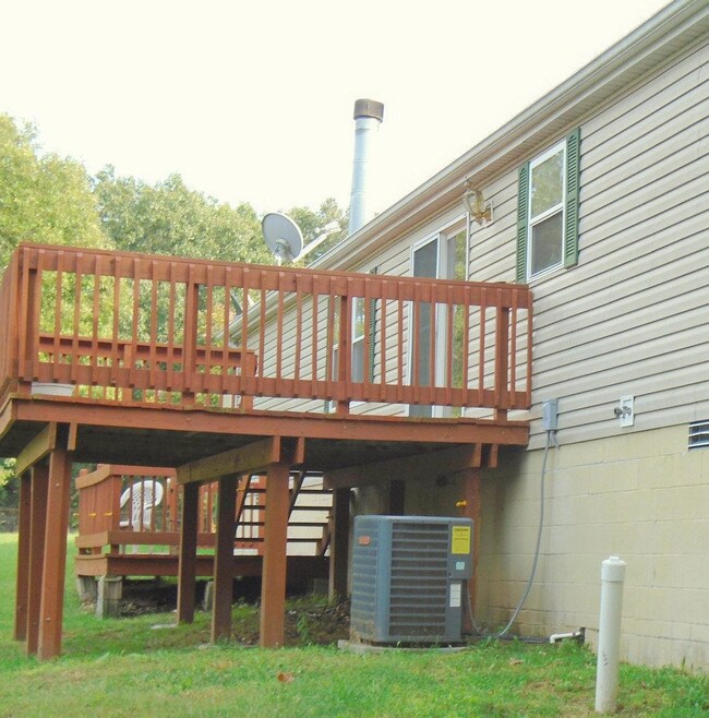 107 Cedar Glad Rd Ozark MO Deck