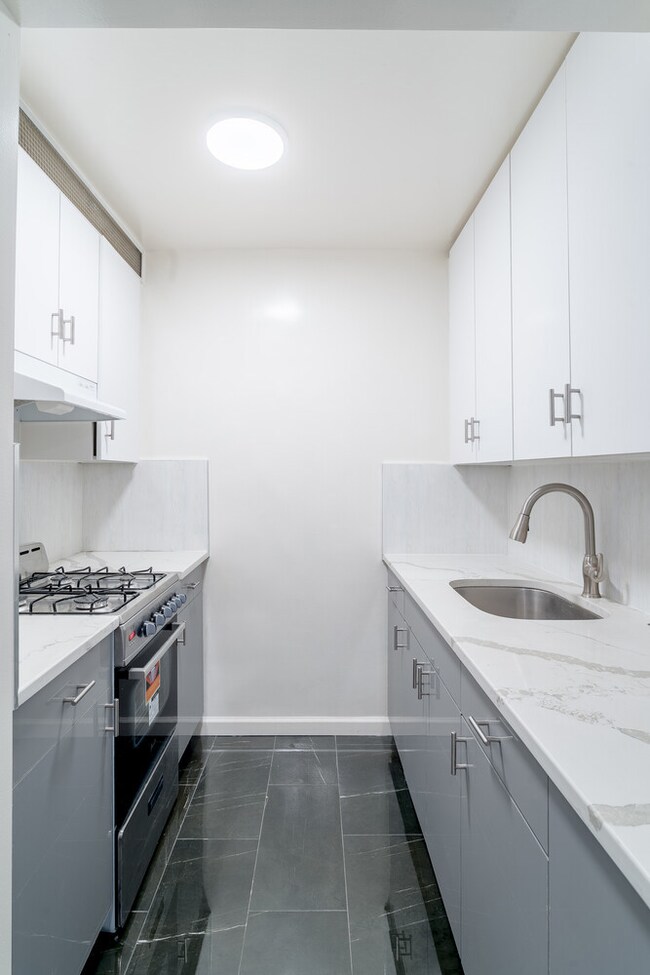 Murray Hill Terrace Condominiums unit 5G, New York, NY 10016 - photo 4