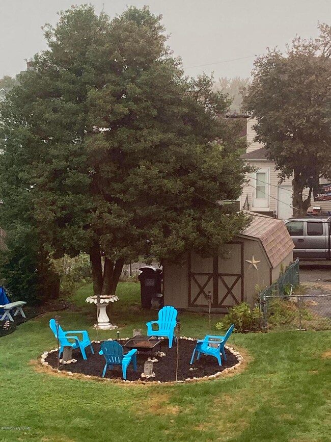 17 4th St, McAdoo, PA 18237 - photo 6